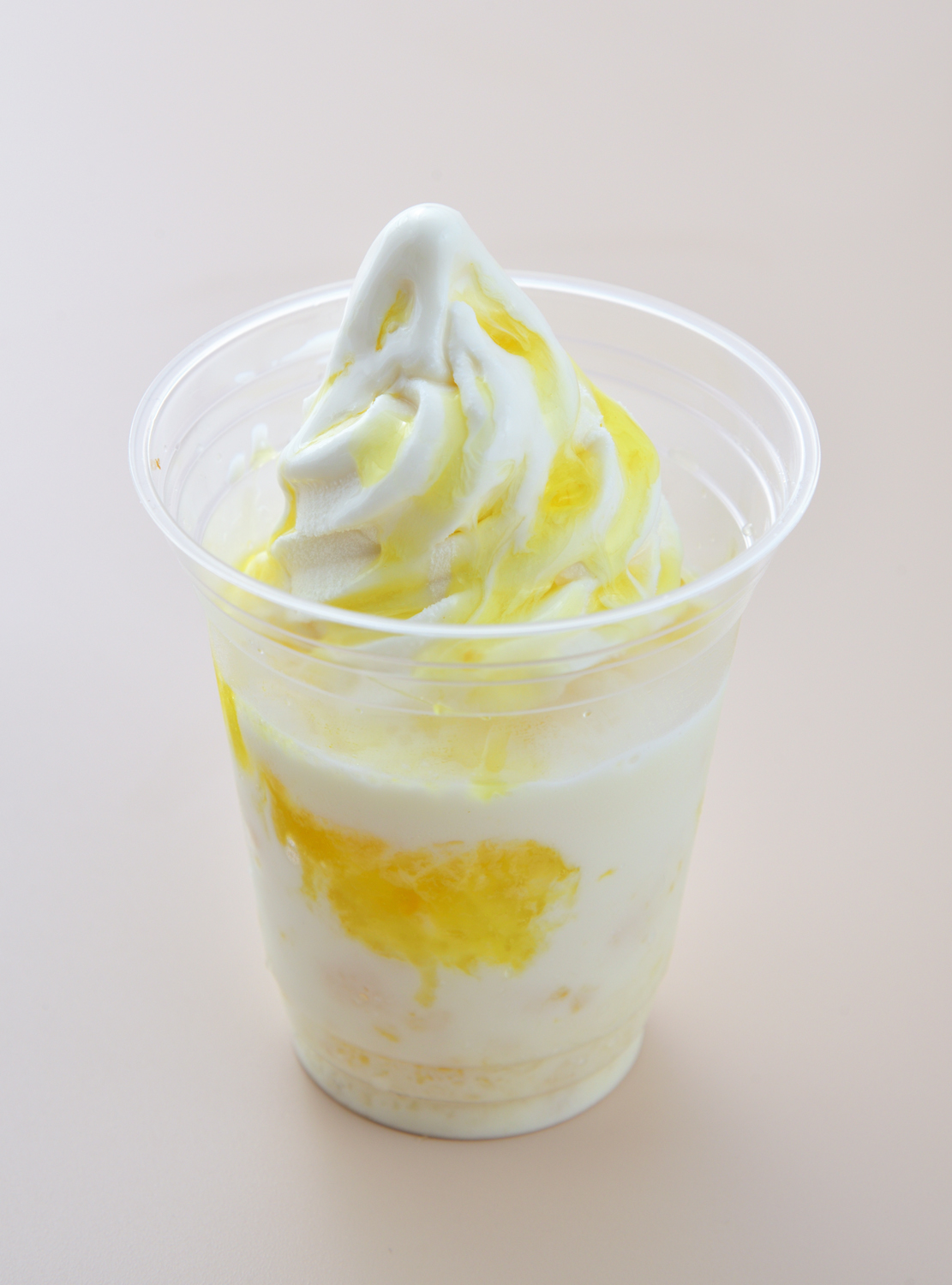 レモン氷とミルクソフトクリームのフラッペ