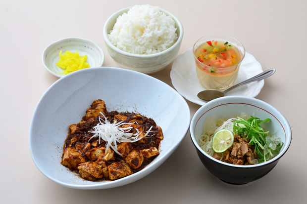 夏の麻婆豆腐と冷製ミニラーメンセット
